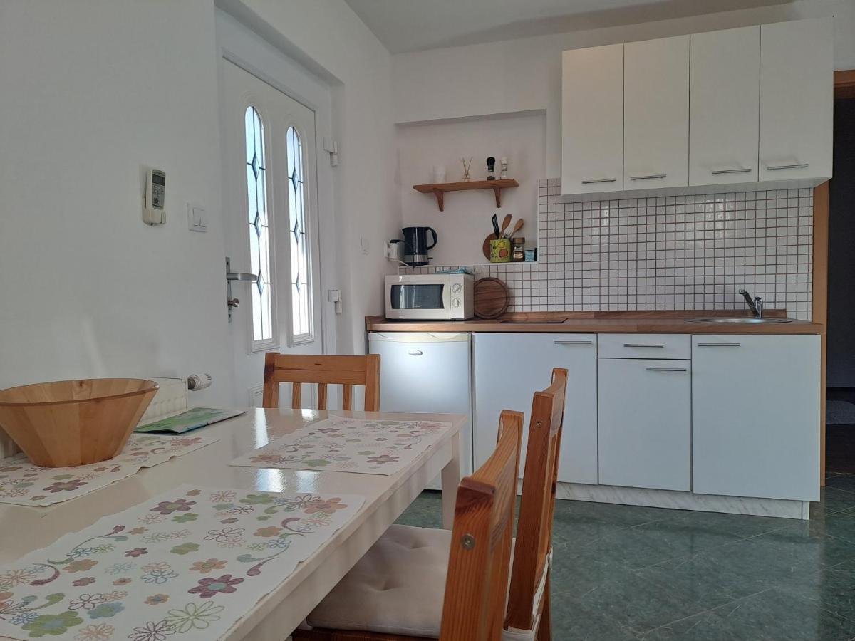 Apartments Lara & Luka ザダル エクステリア 写真